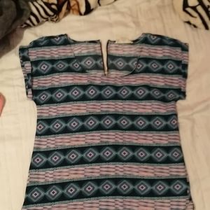 Pink rose size small. Navy blue green pink white